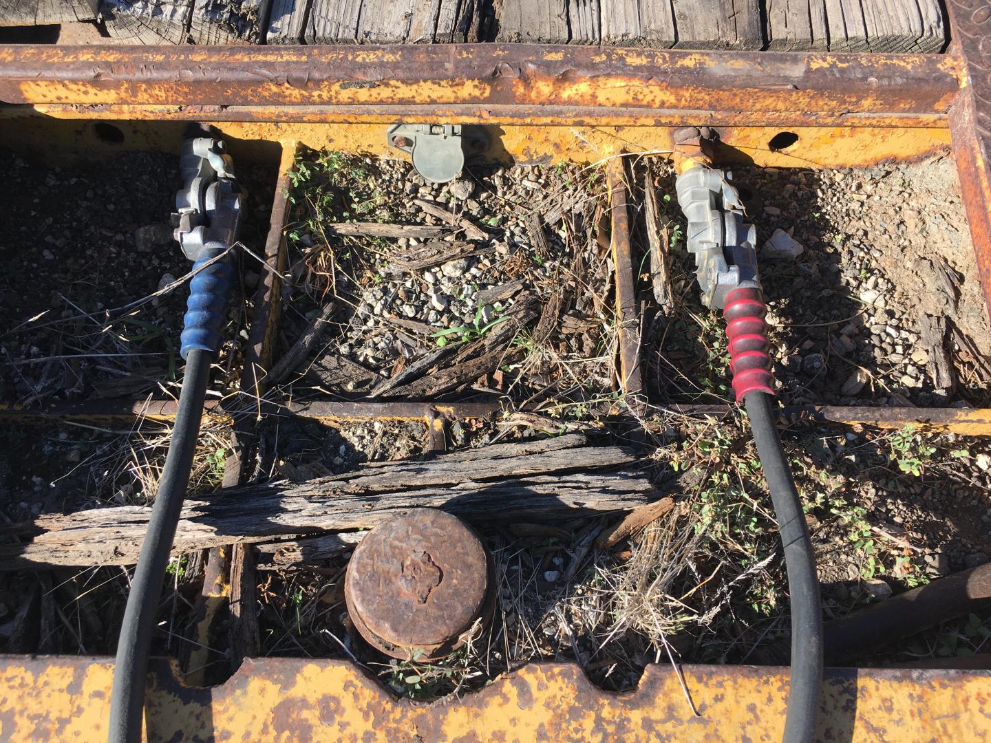 ./imagenes/INVOICE/2019/17173/LOWBOY LOAD KING 503DF (36).JPG